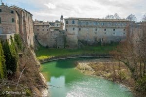 urbania,urbino,marche,landstedet,herrer,julenisse,la befana
