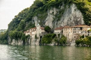Klippeklosteret,Santa Caterina del Sasso,fjellside,munkene,kloster
