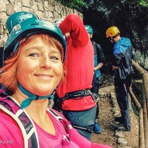 via ferrata,canyon,klatrin,fotfeste